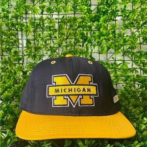 Vintage Fitted Starter Michigan Wolverines Hat